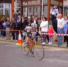 Hill Climb Action.JPG (51521 bytes)
